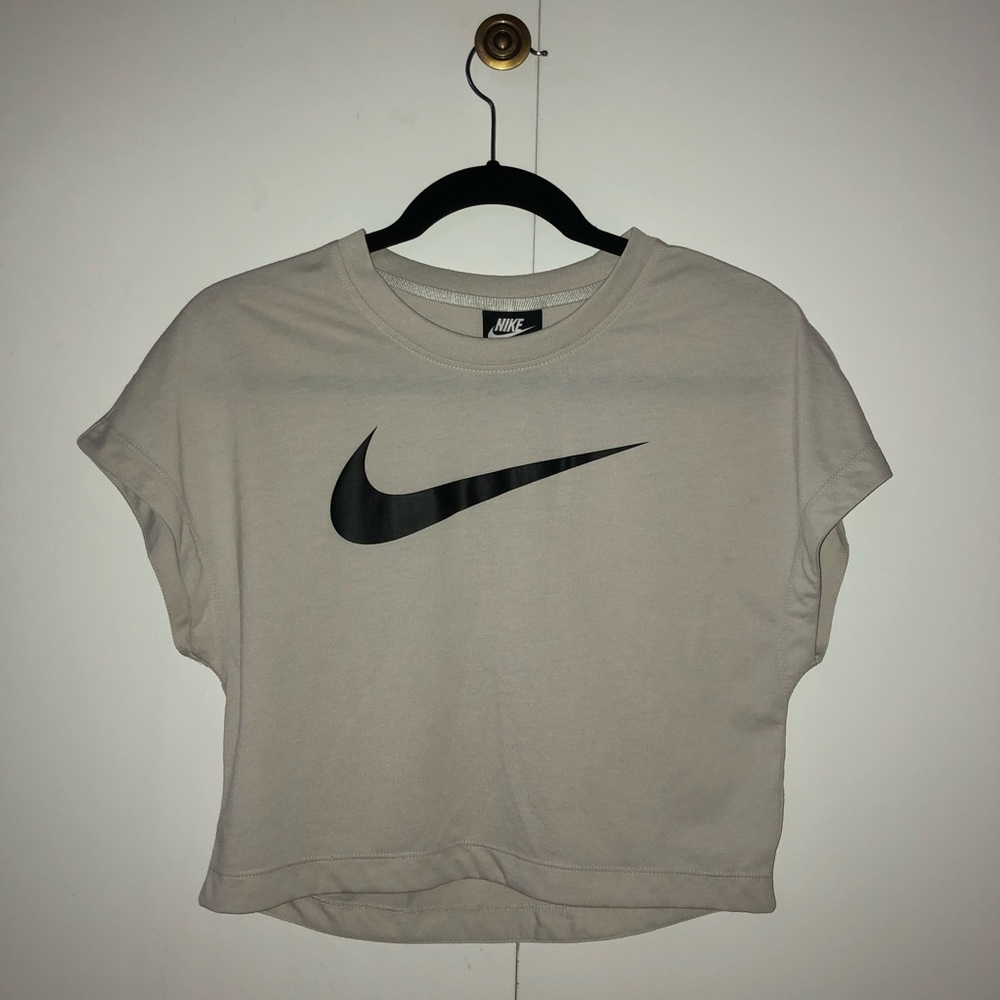 Nike Crop Top